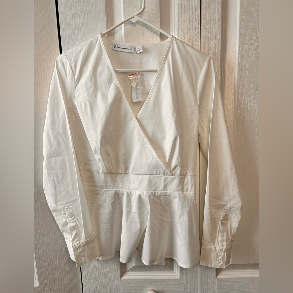 New York & Company Women’s Long Sleeve White V Neck Wrap Peplum Blouse S NWT